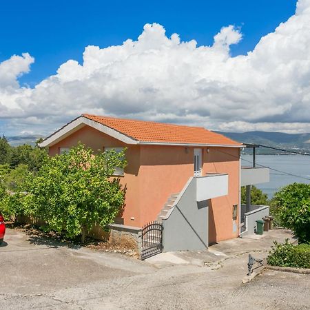 Apartments By The Sea Slatine, Ciovo - 11126 Bagian luar foto