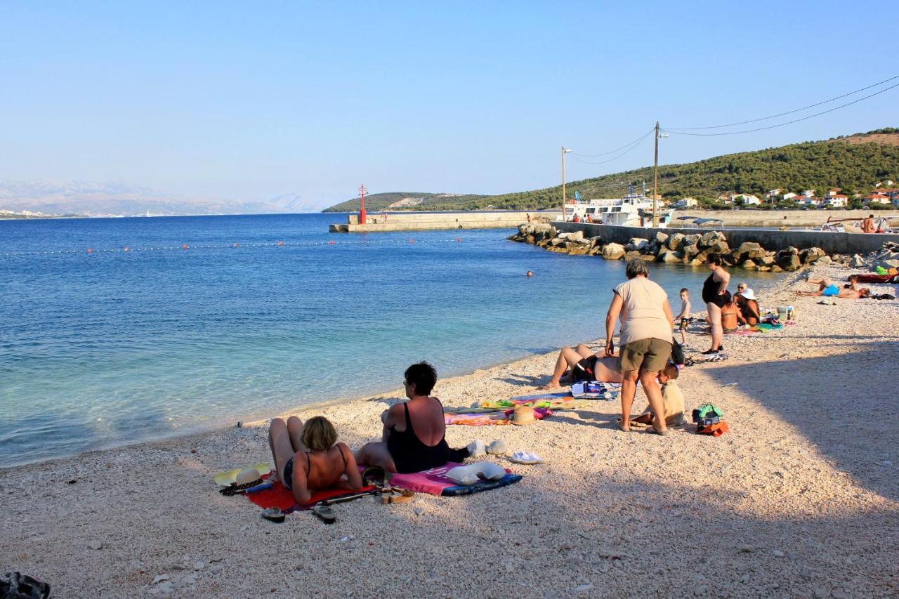Apartments By The Sea Slatine, Ciovo - 11126 Bagian luar foto