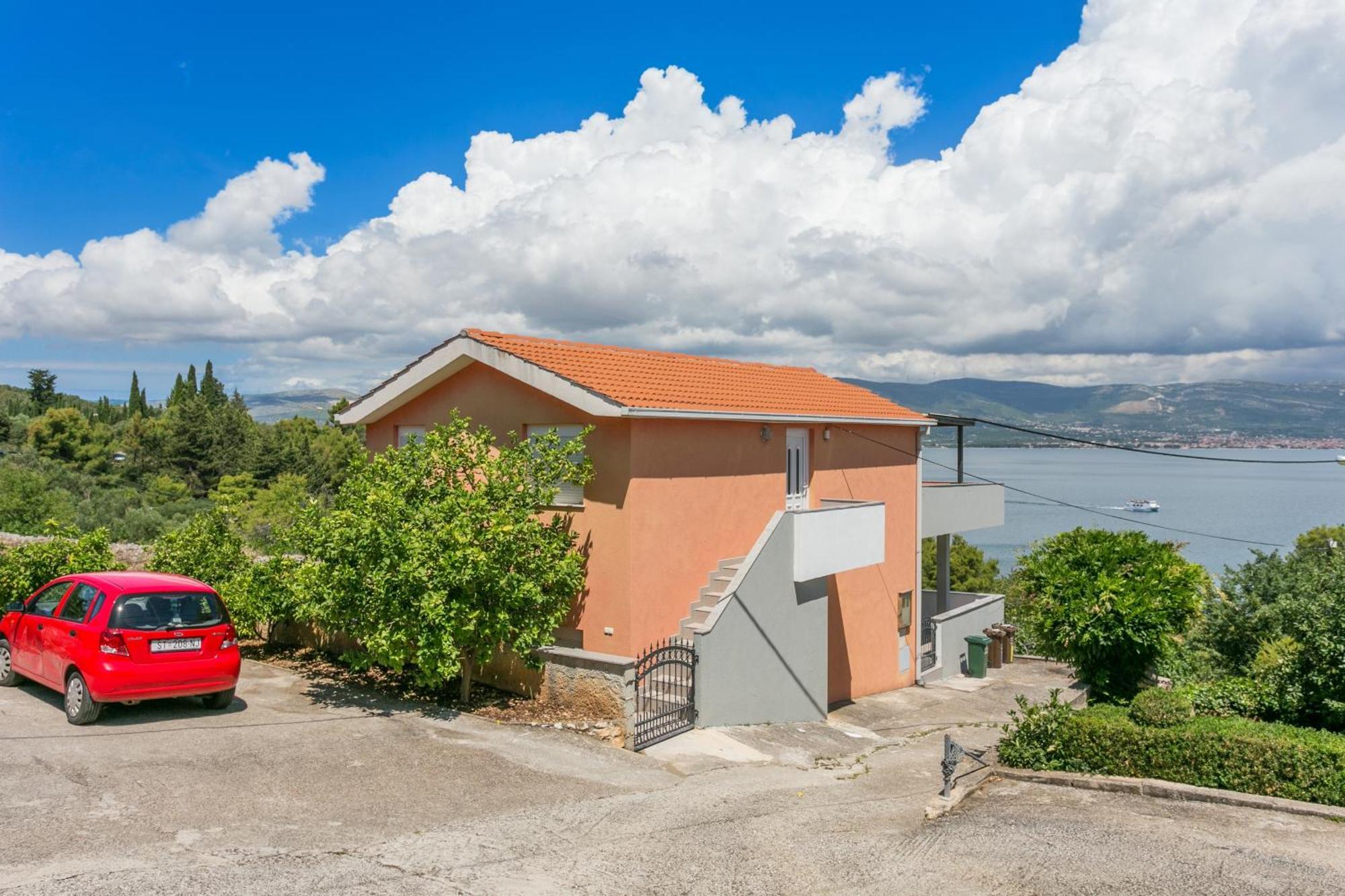Apartments By The Sea Slatine, Ciovo - 11126 Bagian luar foto