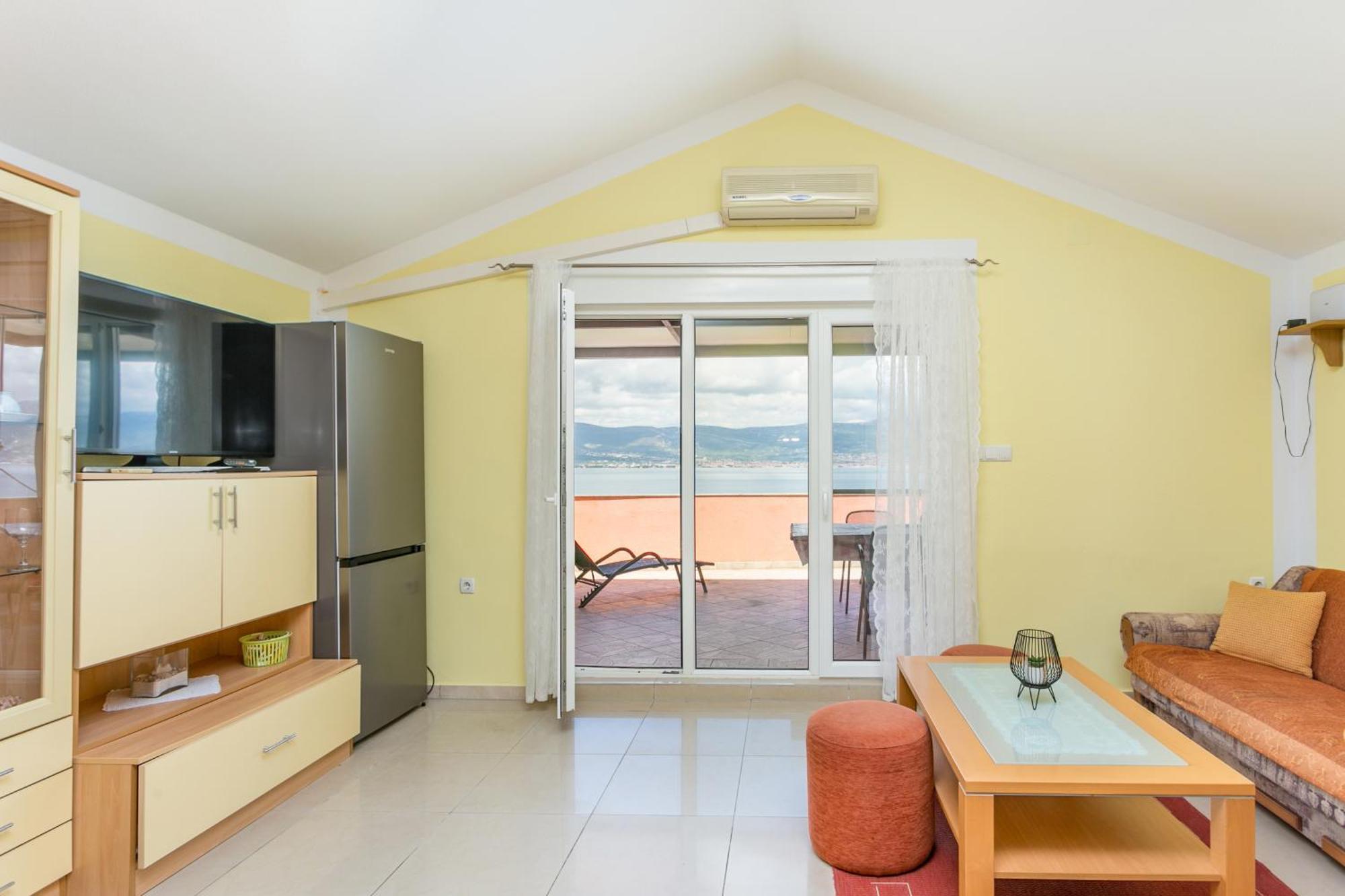 Apartments By The Sea Slatine, Ciovo - 11126 Ruang foto