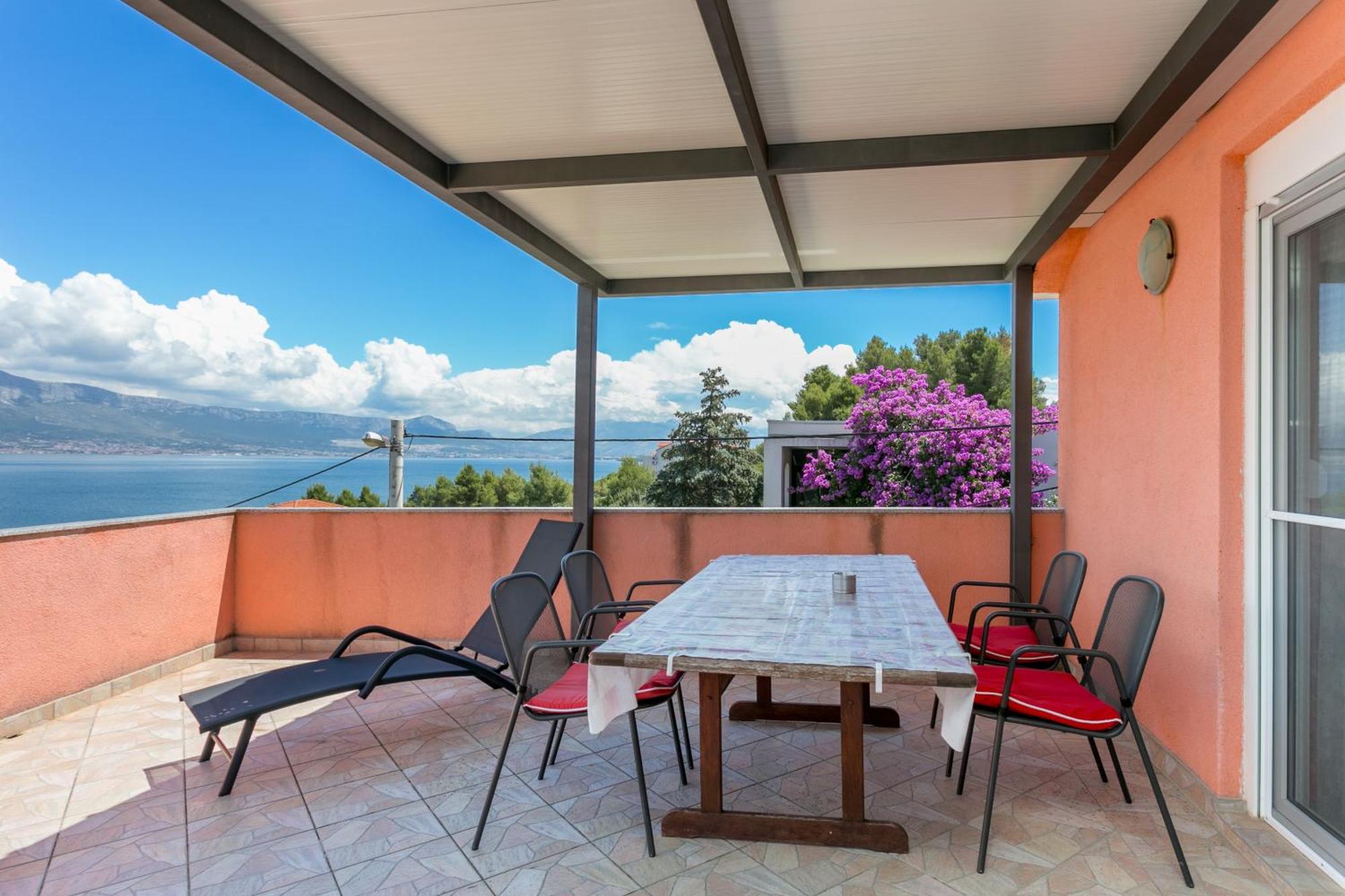 Apartments By The Sea Slatine, Ciovo - 11126 Bagian luar foto